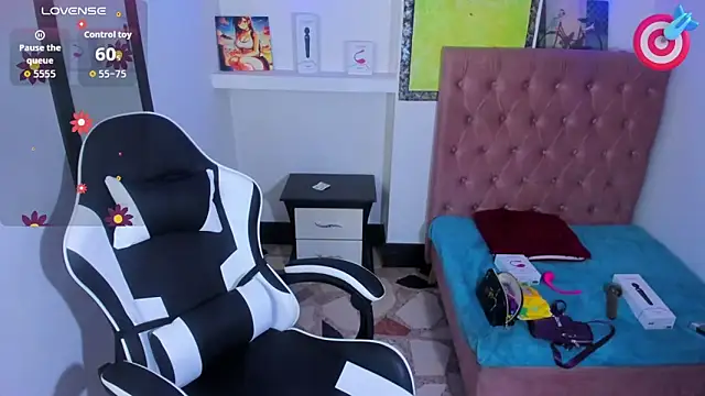 Catalehia Milk online show from September 22, 2025, 8:59 pm