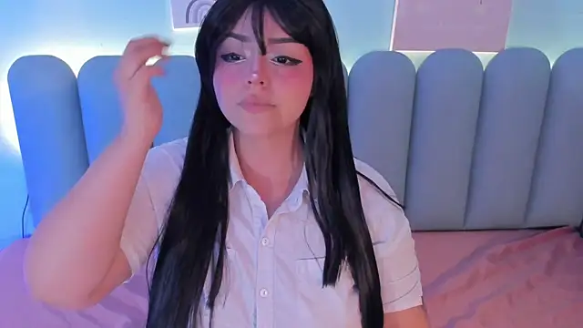 curvy rousi online show from November 7, 2025, 11:37 am