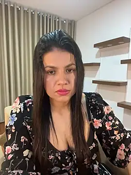 Snapshot of Alice_Biel chatting on February 7, 2025, 10:19 pm Alice Biel online show from February 7, 2025, 10:19 pm