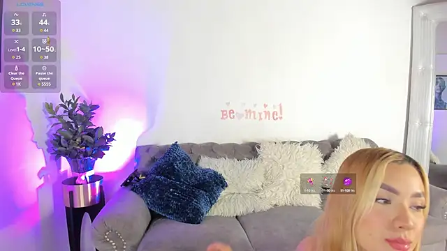 Snapshot of Sofi_Vasquez chatting on February 17, 2025, 11:54 pm Sofi Vasquez online show from February 17, 2025, 11:54 pm