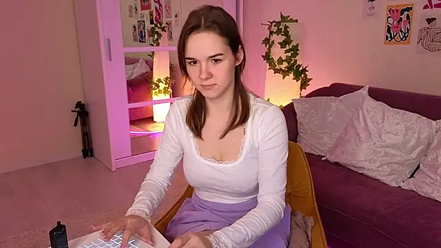 Snapshot of LindaRobertz chatting on March 7, 2025, 12:12 pm LindaRobertz online show from March 7, 2025, 12:12 pm