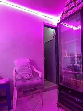 Snapshot of Hot_beauty__ chatting on February 26, 2026, 3:28 am Hot beauty online show from February 26, 2026, 3:28 am