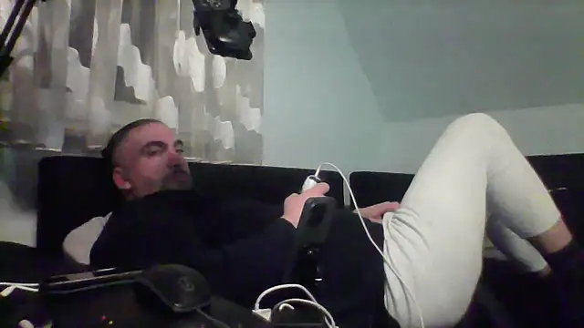 NewyorkDimi online show from February 11, 2026, 2:22 am