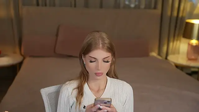 Snapshot of Stacy054 chatting on September 24, 2025, 10:55 am Stacy054 online show from September 24, 2025, 10:55 am