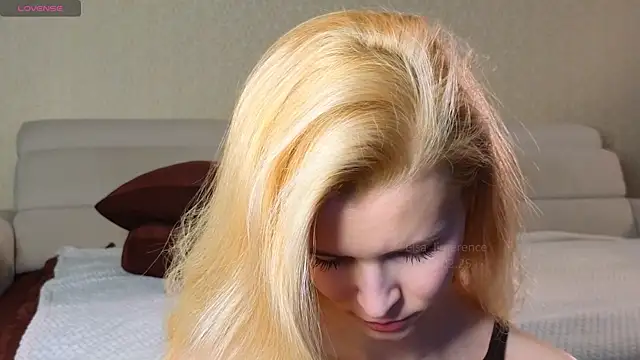 Snapshot of elsa_limerence chatting on February 10, 2025, 7:26 am elsa limerence online show from February 10, 2025, 7:26 am