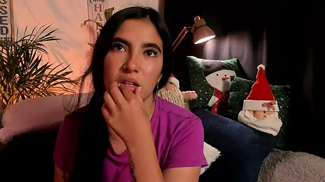Snapshot of Serenity_Day chatting on December 10, 2024, 1:54 am Serenity Day online show from December 10, 2024, 1:54 am