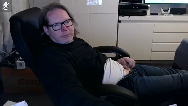 VSteph online show from April 14, 2026, 8:14 pm