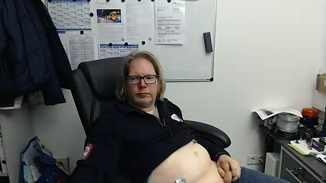 VSteph online show from December 5, 2025, 6:50 pm