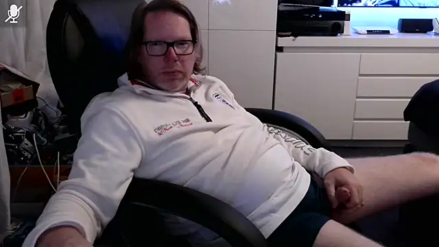 Snapshot of VSteph chatting on September 25, 2025, 8:37 pm VSteph online show from September 25, 2025, 8:37 pm
