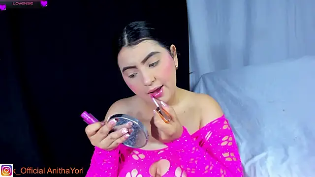 Snapshot of AnithaaYork chatting on February 3, 2026, 12:21 pm AnithaaYork online show from February 3, 2026, 12:21 pm