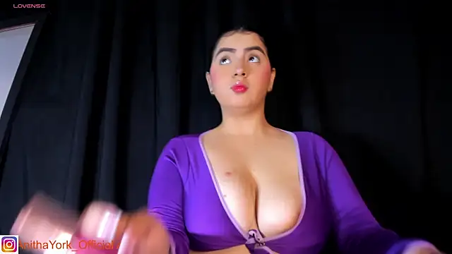 Snapshot of AnithaaYork chatting on February 28, 2026, 12:16 pm AnithaaYork online show from February 28, 2026, 12:16 pm