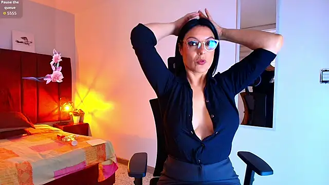 Snapshot of Zuzana21 chatting on September 11, 2025, 1:00 pm Zuzana21 online show from September 11, 2025, 1:00 pm