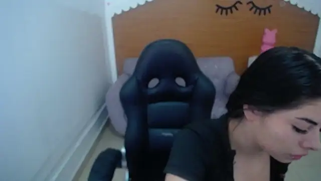 Chinatsu t online show from November 24, 2025, 12:38 pm