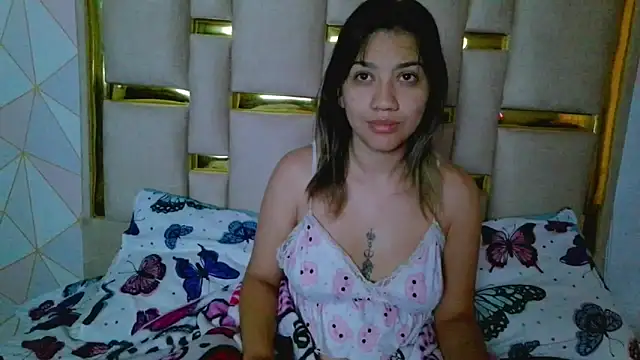 Snapshot of nina_carther chatting on December 17, 2025, 10:53 am nina carther online show from December 17, 2025, 10:53 am