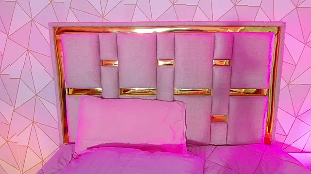 Snapshot of nina_carther chatting on April 18, 2026, 12:51 pm nina carther online show from April 18, 2026, 12:51 pm