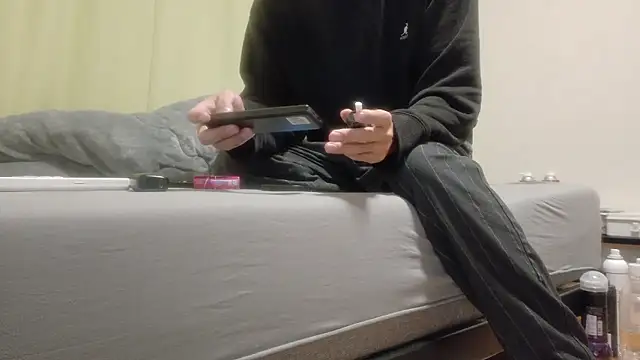 Snapshot of UKI06 chatting on November 22, 2025, 12:26 pm UKI06 online show from November 22, 2025, 12:26 pm