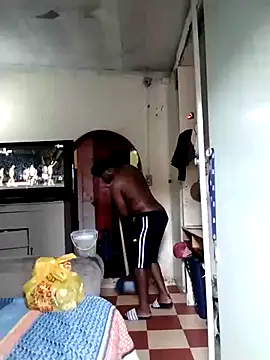 Snapshot of Polygamist chatting on February 14, 2026, 12:38 pm Polygamist online show from February 14, 2026, 12:38 pm