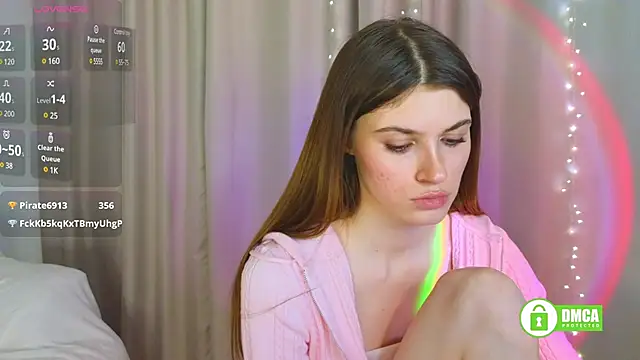 Snapshot of Hello_Vivienne chatting on March 22, 2025, 5:31 pm Hello Vivienne online show from March 22, 2025, 5:31 pm