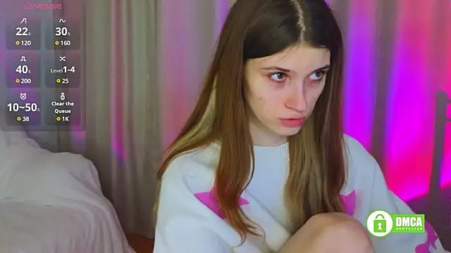 Snapshot of Hello_Vivienne chatting on March 13, 2025, 4:12 pm Hello Vivienne online show from March 13, 2025, 4:12 pm