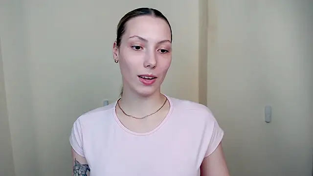 VanessaMay  online show from April 23, 2026, 5:14 pm