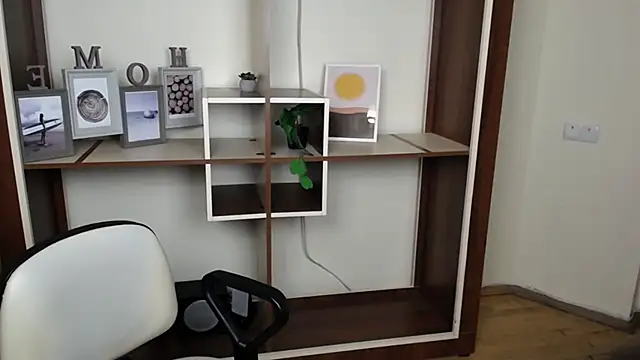 VanessaMay  online show from March 10, 2026, 6:23 pm