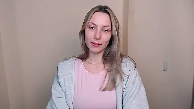 VanessaMay  online show from April 15, 2026, 4:22 pm