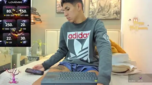 Snapshot of kieran_derek chatting on October 27, 2025, 3:29 am kieran derek online show from October 27, 2025, 3:29 am