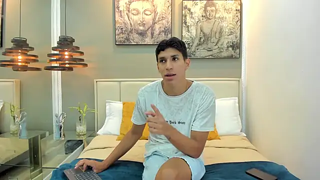 Snapshot of kieran_derek chatting on November 5, 2025, 3:20 am kieran derek online show from November 5, 2025, 3:20 am