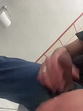 Snapshot of 6MataGarcia chatting on February 19, 2026, 12:02 pm 6MataGarcia online show from February 19, 2026, 12:02 pm