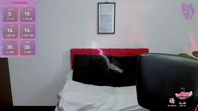 Snapshot of NatalyEscobar_lx chatting on November 6, 2025, 12:53 pm NatalyEscobar lx online show from November 6, 2025, 12:53 pm