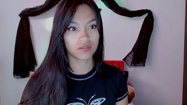 Snapshot of NatalyEscobar_lx chatting on March 15, 2025, 12:02 pm NatalyEscobar lx online show from March 15, 2025, 12:02 pm