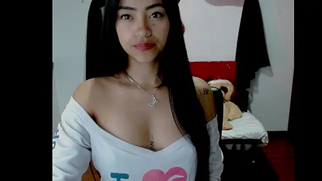 Snapshot of NatalyEscobar_lx chatting on March 4, 2025, 12:01 pm NatalyEscobar lx online show from March 4, 2025, 12:01 pm