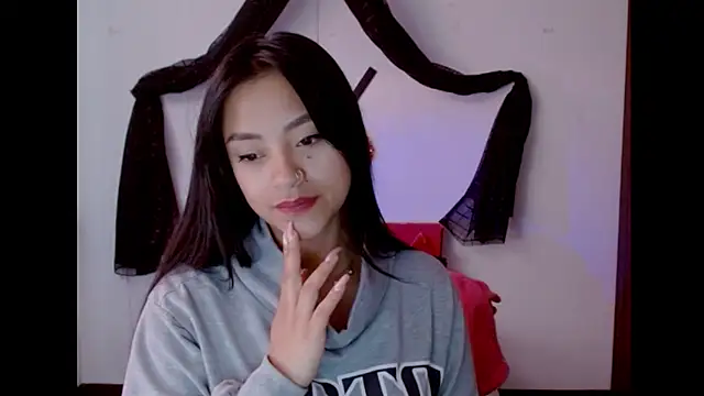 Snapshot of NatalyEscobar_lx chatting on March 21, 2025, 12:17 pm NatalyEscobar lx online show from March 21, 2025, 12:17 pm