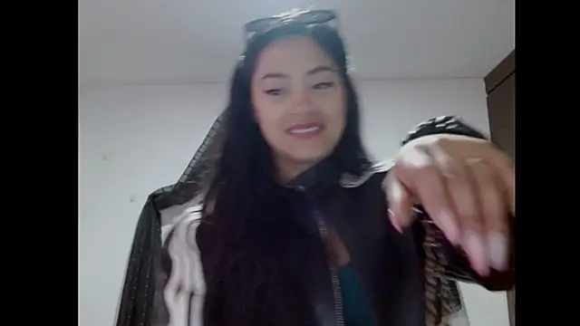 Snapshot of NatalyEscobar_lx chatting on March 12, 2025, 12:04 pm NatalyEscobar lx online show from March 12, 2025, 12:04 pm