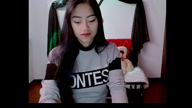 Snapshot of NatalyEscobar_lx chatting on March 3, 2025, 12:06 pm NatalyEscobar lx online show from March 3, 2025, 12:06 pm