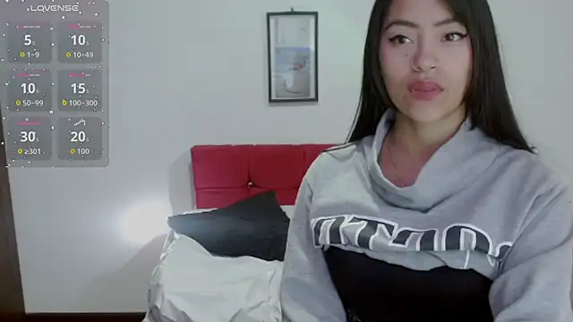 Snapshot of NatalyEscobar_lx chatting on December 1, 2025, 1:23 pm NatalyEscobar lx online show from December 1, 2025, 1:23 pm