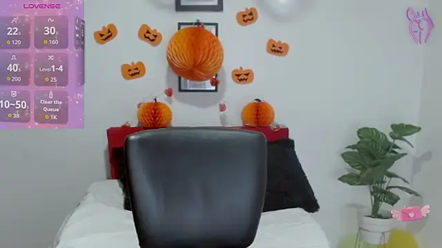 Snapshot of NatalyEscobar_lx chatting on October 1, 2025, 12:09 pm NatalyEscobar lx online show from October 1, 2025, 12:09 pm