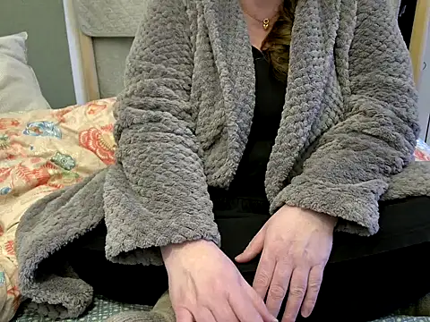 Snapshot of MarthaBriest chatting on February 10, 2026, 7:51 am MarthaBriest online show from February 10, 2026, 7:51 am