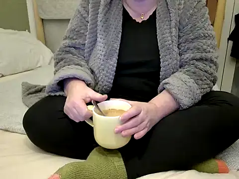 Snapshot of MarthaBriest chatting on February 28, 2026, 3:39 am MarthaBriest online show from February 28, 2026, 3:39 am