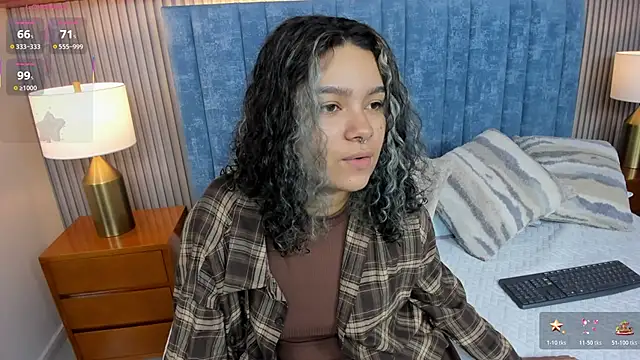 pretty sunlight  online show from April 14, 2026, 1:43 am