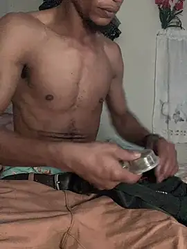 Snapshot of Johnras121 chatting on February 15, 2026, 12:44 am Johnras121 online show from February 15, 2026, 12:44 am