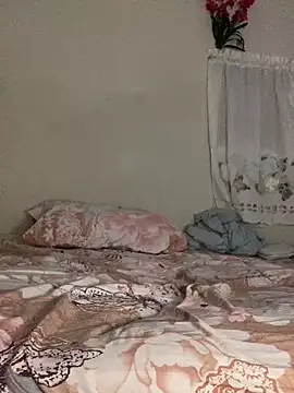 Snapshot of Johnras121 chatting on February 24, 2026, 12:11 am Johnras121 online show from February 24, 2026, 12:11 am