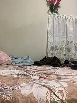 Snapshot of Johnras121 chatting on February 25, 2026, 11:21 am Johnras121 online show from February 25, 2026, 11:21 am