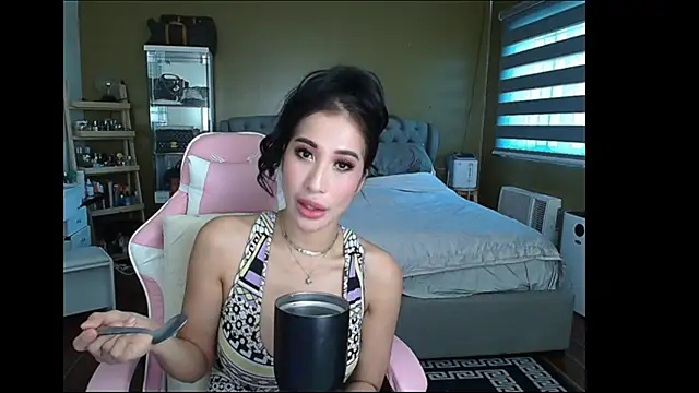 aya saki online show from January 22, 2025, 8:07 am