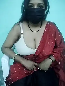 Snapshot of Deepa_09 chatting on November 15, 2025, 5:39 pm Deepa 09 online show from November 15, 2025, 5:39 pm