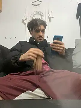 Snapshot of Tomito14 chatting on October 26, 2025, 7:42 am Tomito14 online show from October 26, 2025, 7:42 am