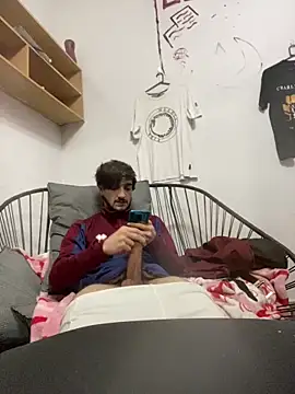 Snapshot of Tomito14 chatting on September 25, 2025, 4:29 am Tomito14 online show from September 25, 2025, 4:29 am