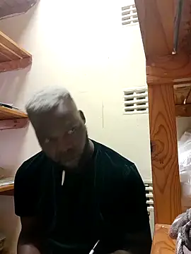 Snapshot of Touch_mysoul chatting on December 16, 2025, 9:46 am Touch mysoul online show from December 16, 2025, 9:46 am