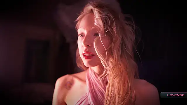 Snapshot of _Phantom_thread_ chatting on November 19, 2025, 1:11 pm Phantom thread online show from November 19, 2025, 1:11 pm