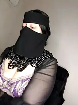 Snapshot of -Arab_milf- chatting on February 12, 2025, 11:29 am -Arab milf- online show from February 12, 2025, 11:29 am